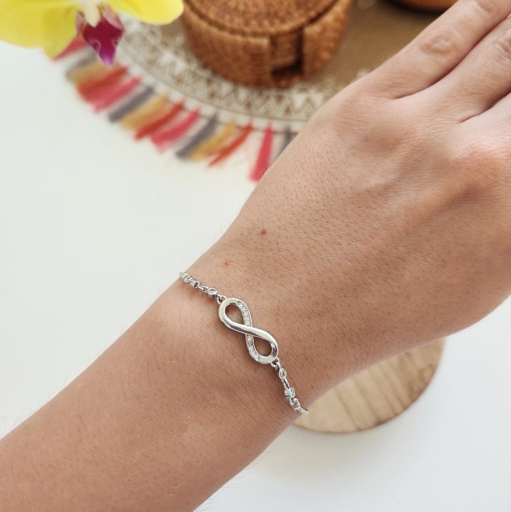 Silver infinity bracelet